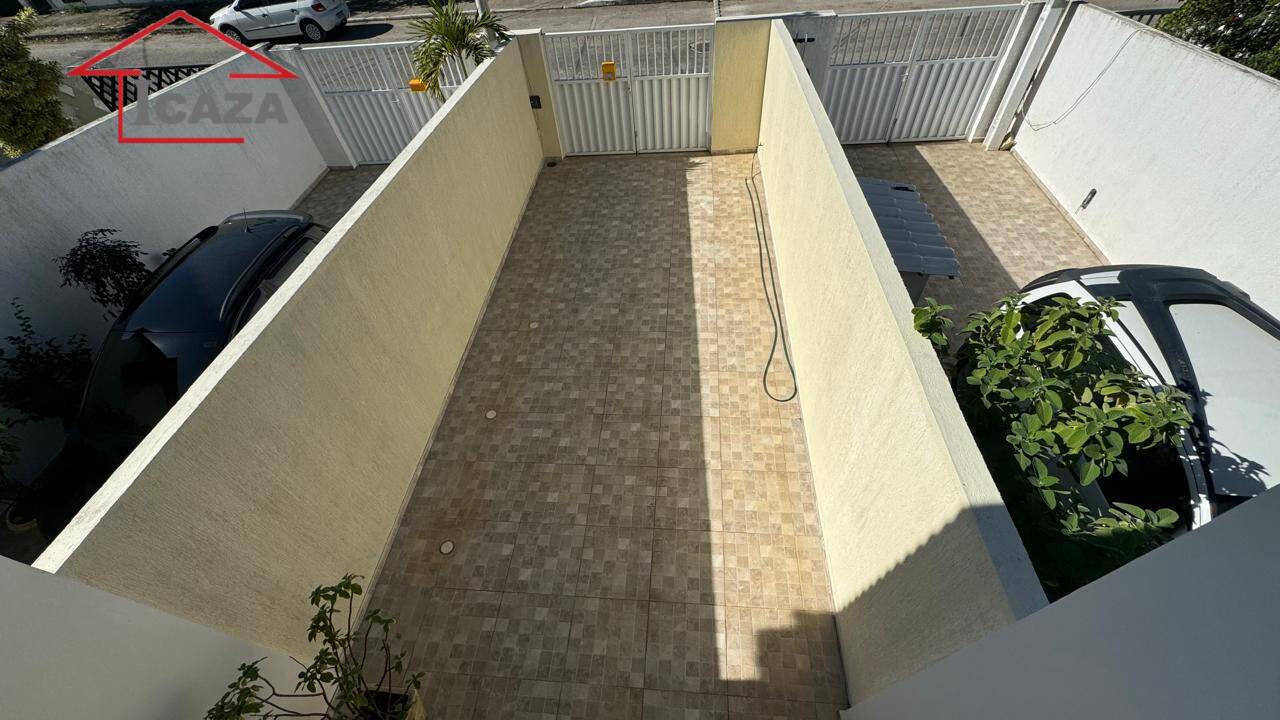 Casa à venda com 2 quartos, 120m² - Foto 17