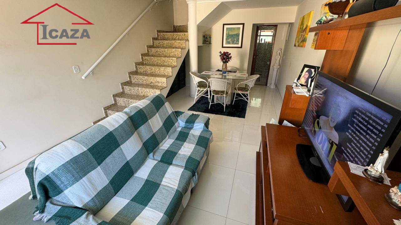 Casa à venda com 2 quartos, 120m² - Foto 4