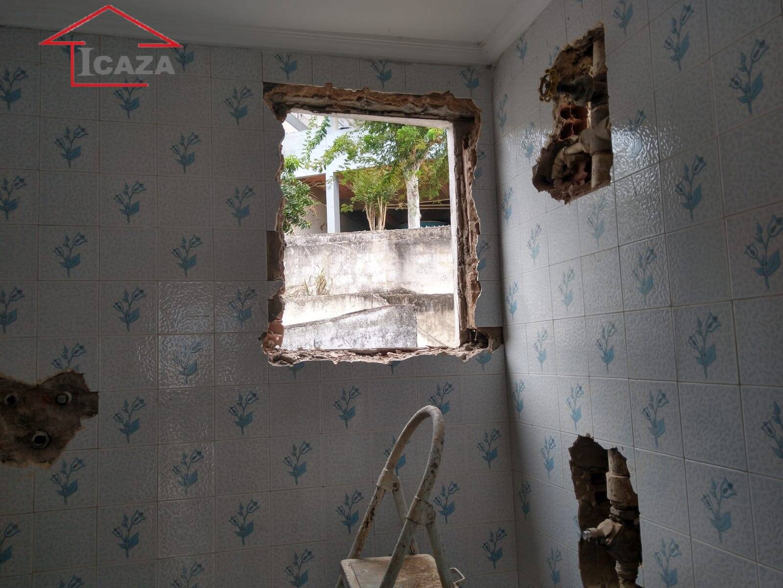 Casa à venda com 2 quartos, 70m² - Foto 18